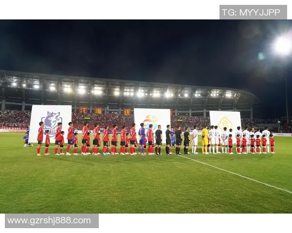 富力与权健激战回顾精彩集锦展现足球魅力与团队精神