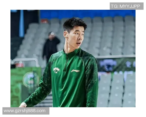 郭昊文：从篮球新星到职业生涯的崭新篇章与挑战探索