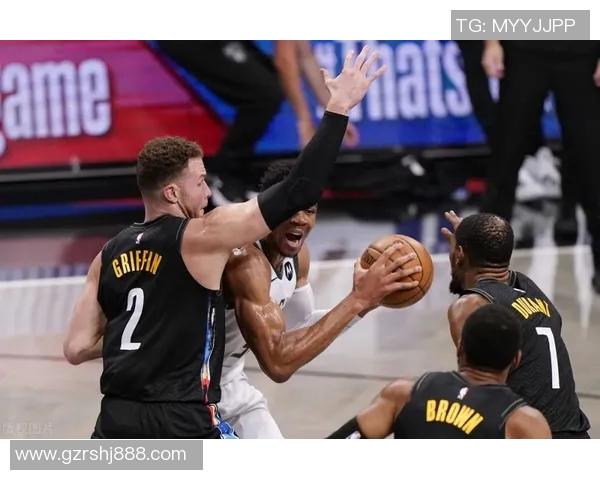 雄鹿与活塞季后赛精彩对决全场录像回放分析与精彩瞬间解读 雄鹿与活塞季后赛精彩对决全场录像回放分析与精彩瞬间解读